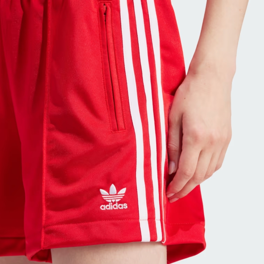 BNWT Women's adidas Originals Firebird shorts - red Med / Medium / M
